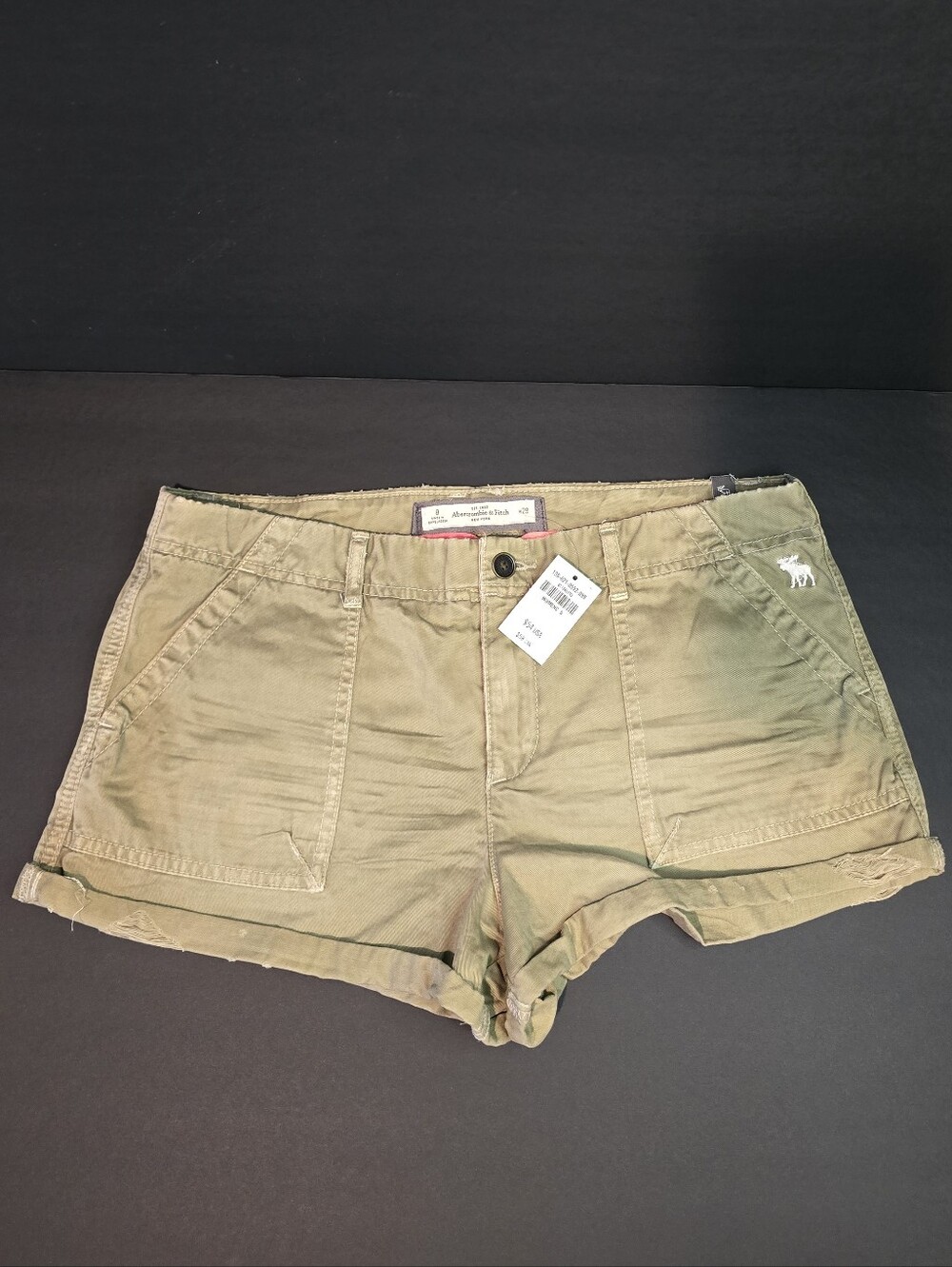 NWT Abercrombie & Fitch Olive Green Cuffed Chino Shorts Size 8 W29